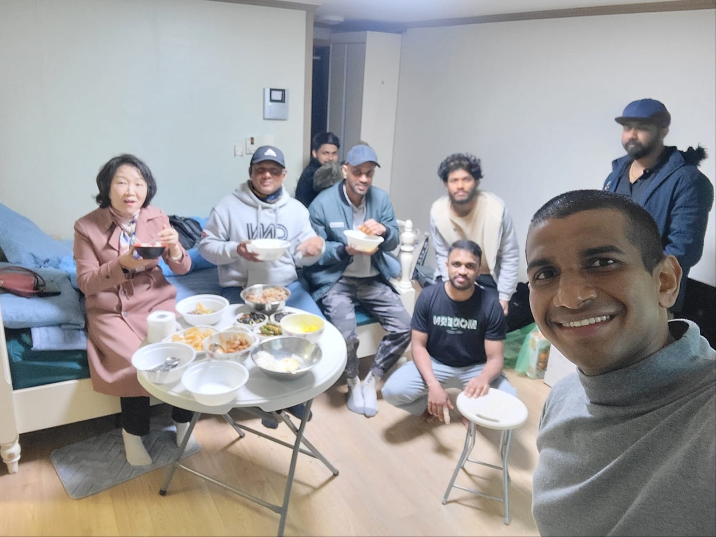 거제 한화오션 네팔·스리랑카 근로자와 함께한 식탁